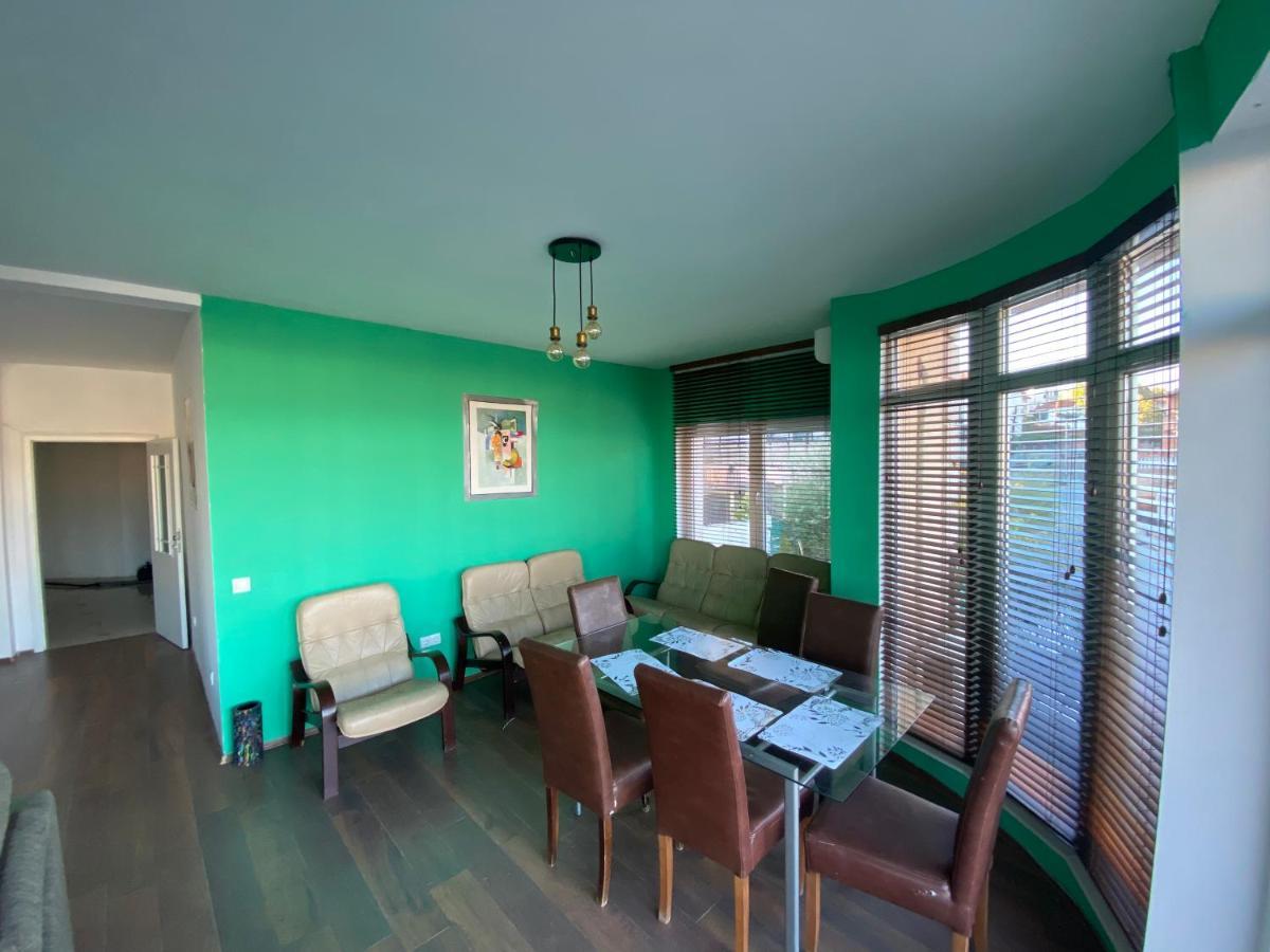 Arberia Hostel Prishtina Pristina Kültér fotó