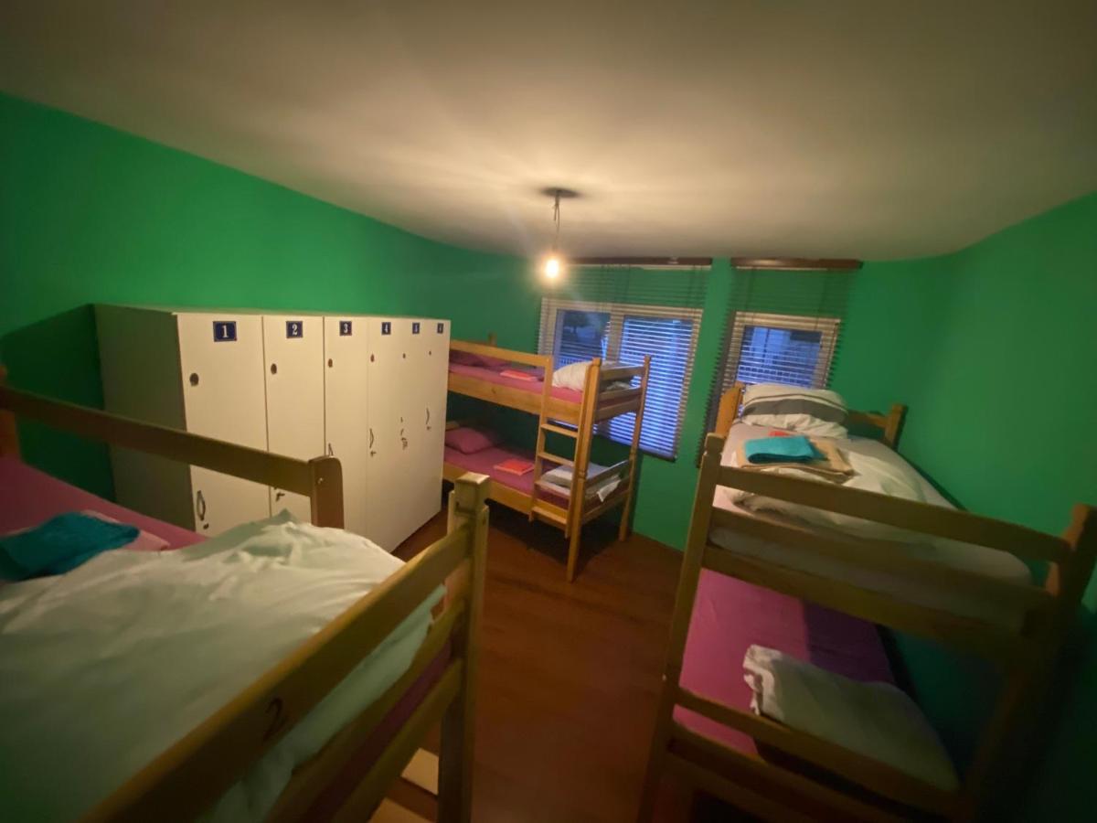 Arberia Hostel Prishtina Pristina Kültér fotó